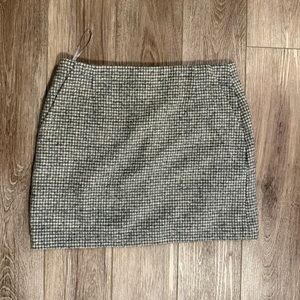 Uniqlo Black and White Houndstooth Mini Skirt